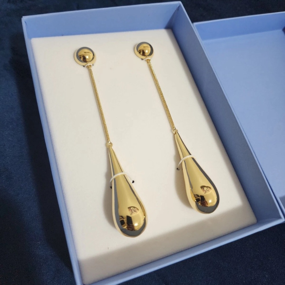 PRICE DROP!!!! MUGLER x H&M Teardrop Pendant Earrings Gold 💜 Gold Drop Earrings